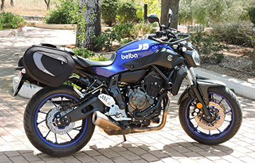 Moto para sacarse el permiso de moto A2 en Castellón en la autoescuela Belba